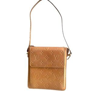 LOUIS VUITTON: Patent Leather Mott Pochette #1200